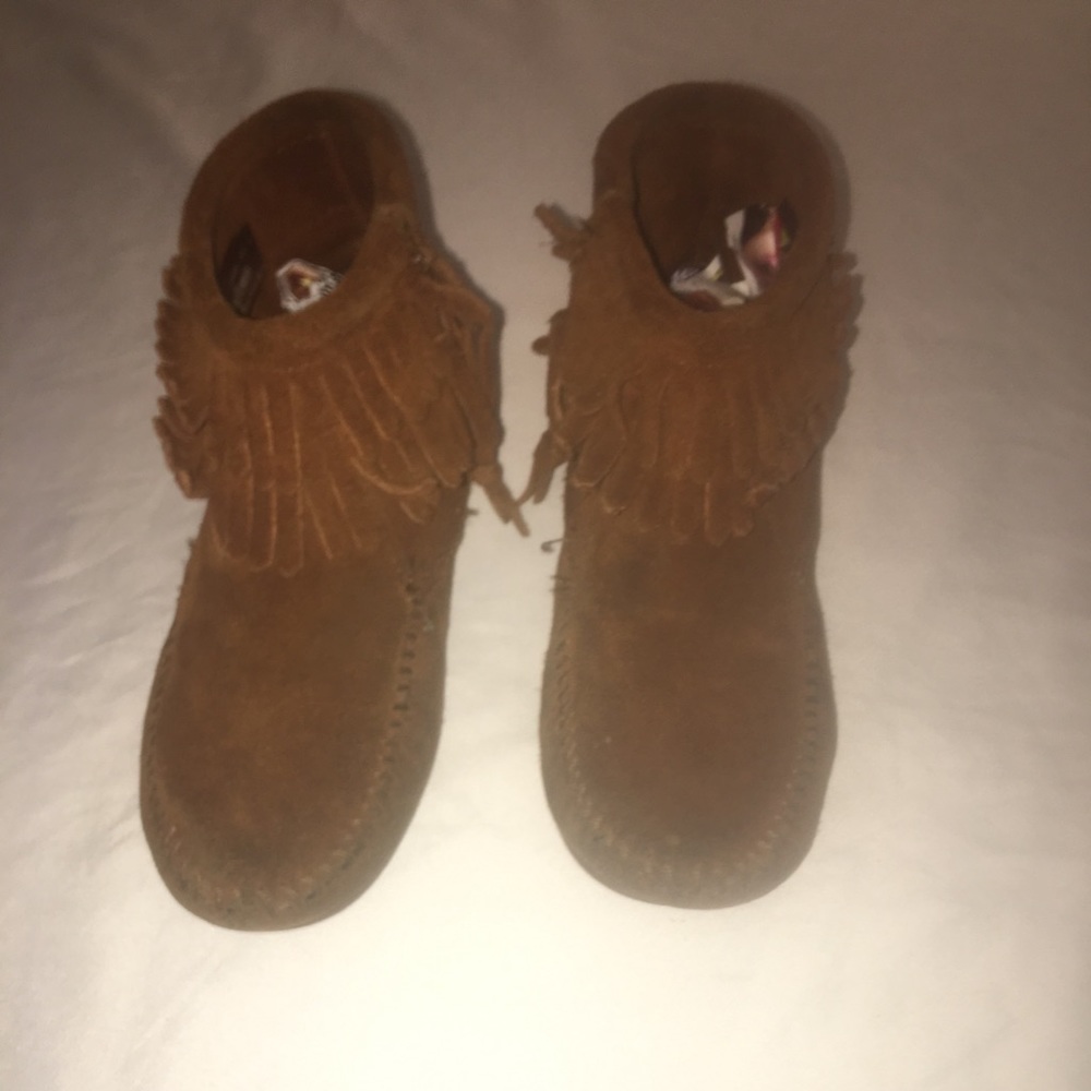 Girls boots
